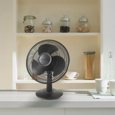 Looking to stay cool this summer? Check out our guide which explains how to use a box fan in a window to increase airflow and decrease temperature. #fan #fans #energysaving #savingmoney #summertips #energysavingtips #coolingtips #homeimprovement #whatfans